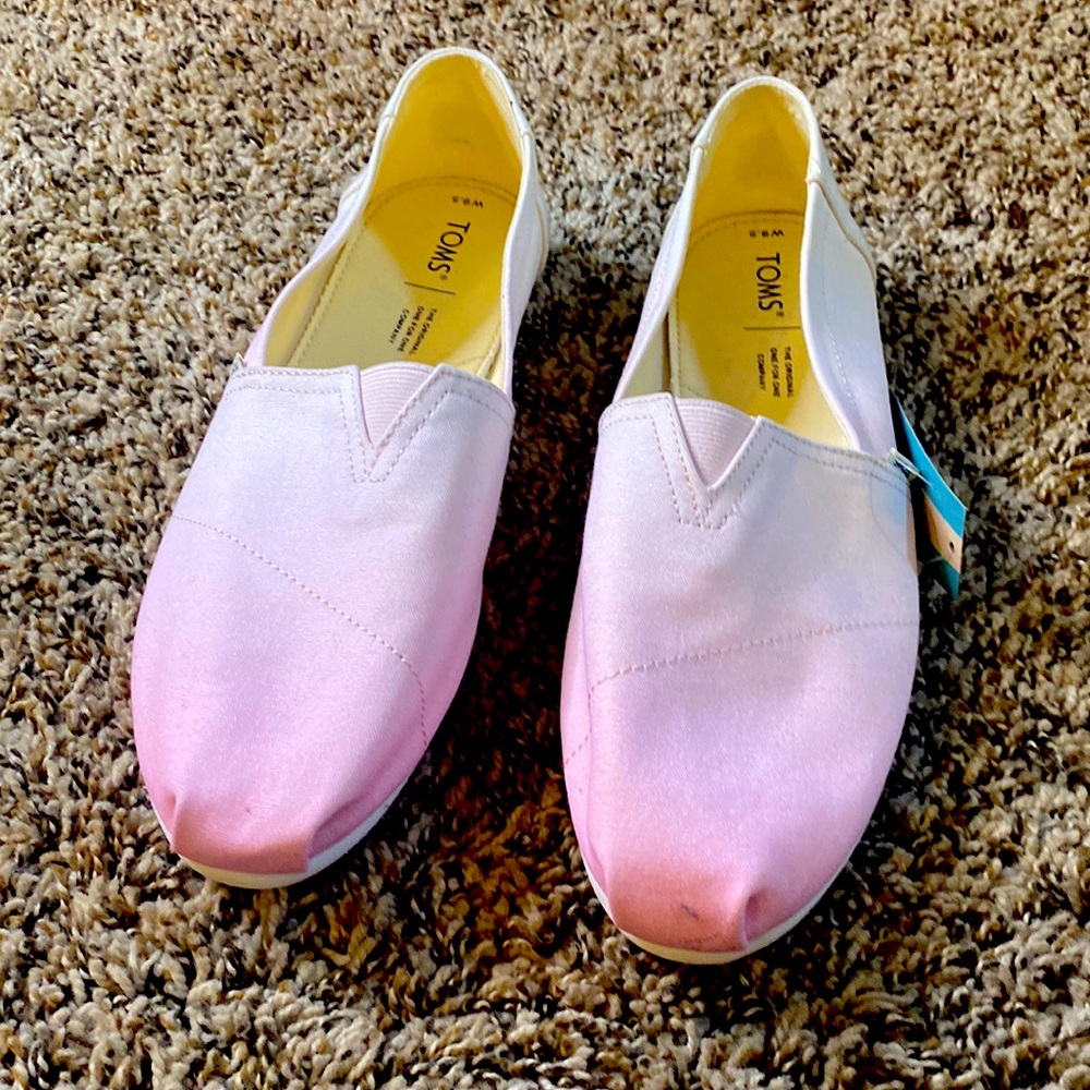 Nwt women Tom loafers /Pink 9.5
